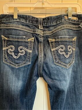 Dark Blue Skinny Jeans with Embroidered Back Pockets